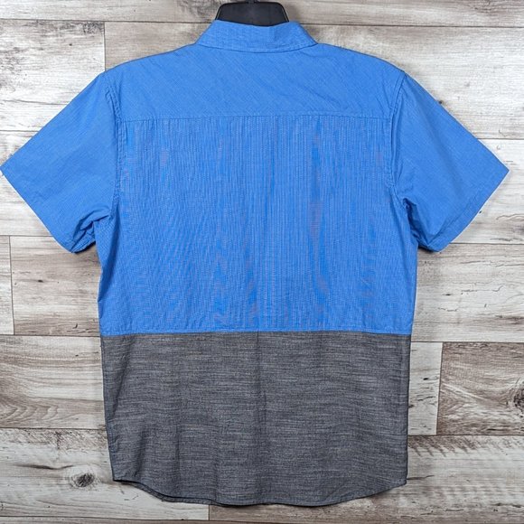 Oakley* Men's Short Sleeve Button Down‎ Curved Hem Chest Pocket Shirt~ Medium - Picture 3 of 11